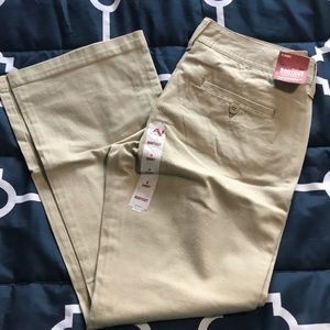 BRAND NEW! Arizona jeans